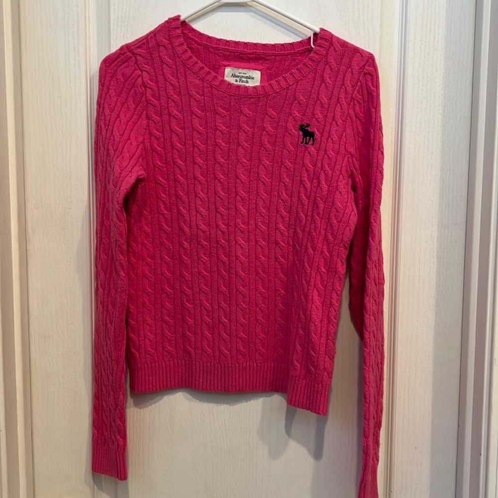 Abercrombie & Fitch Women’s pink sweater